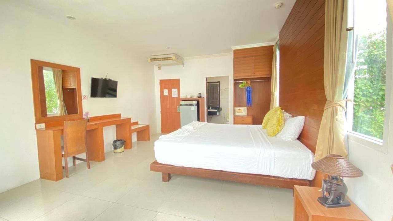 Sukcheewa Residence Phuket Patong Номер фото